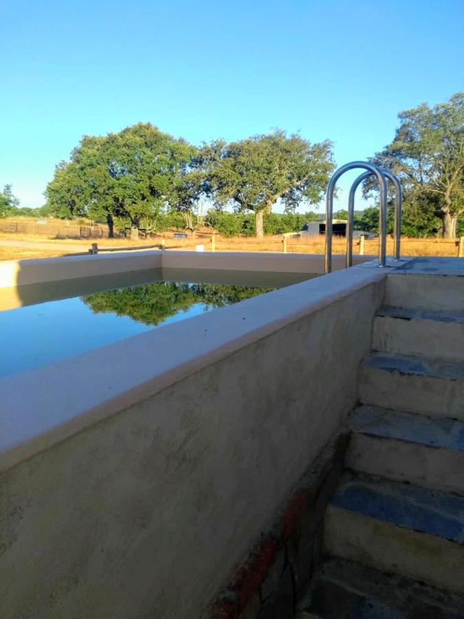Eco-Lodge En La Reserva Privada Campanarios De Azaba - Proyecto De Conservacion Espeja Esterno foto