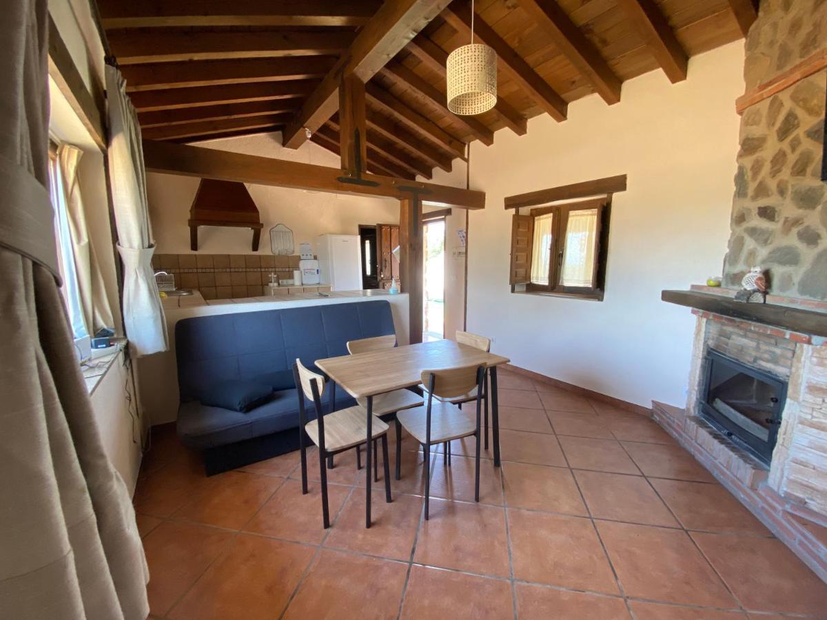 Eco-Lodge En La Reserva Privada Campanarios De Azaba - Proyecto De Conservacion Espeja Esterno foto