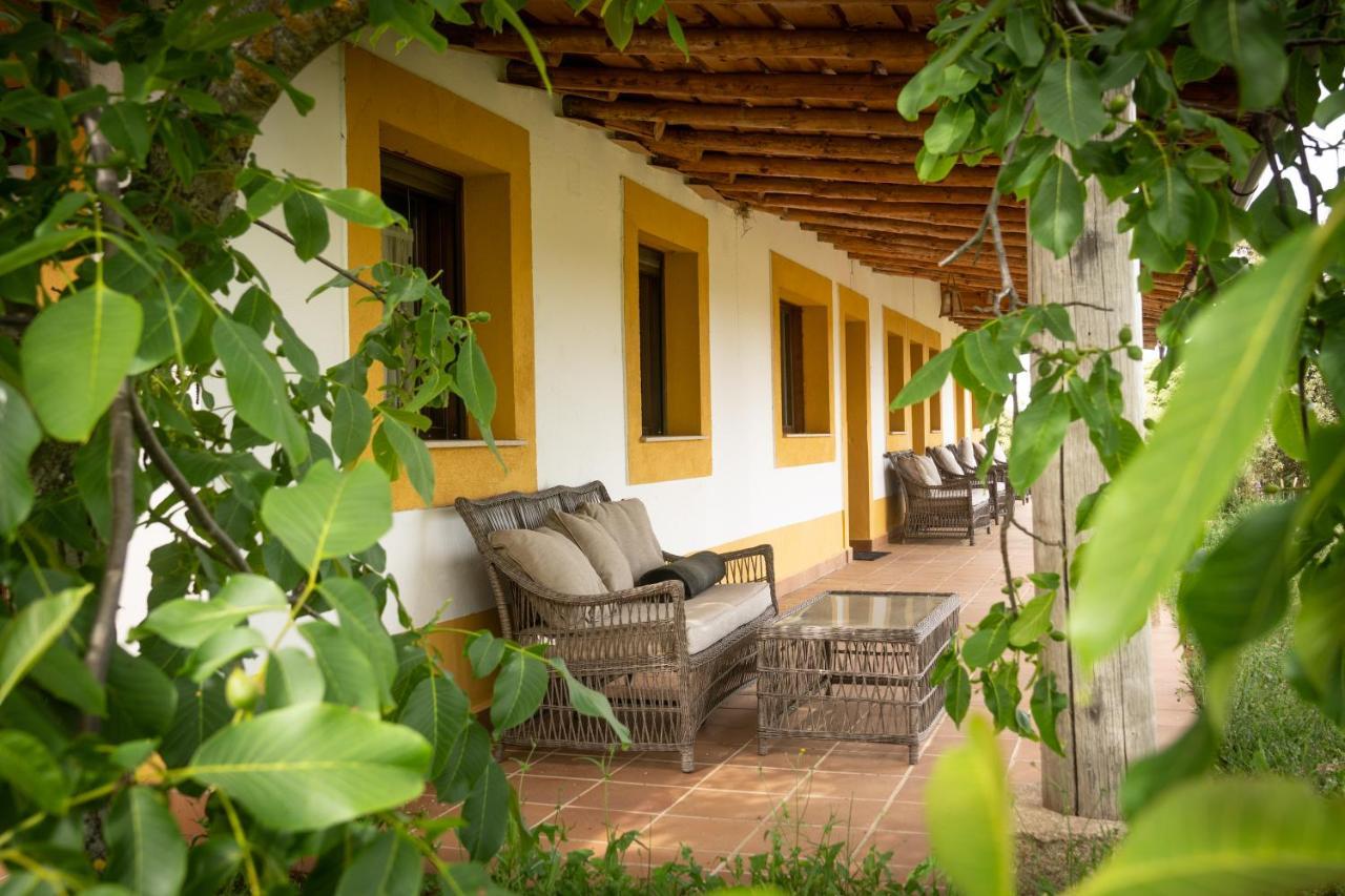 Eco-Lodge En La Reserva Privada Campanarios De Azaba - Proyecto De Conservacion Espeja Esterno foto