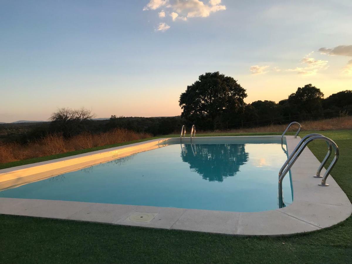 Eco-Lodge En La Reserva Privada Campanarios De Azaba - Proyecto De Conservacion Espeja Esterno foto